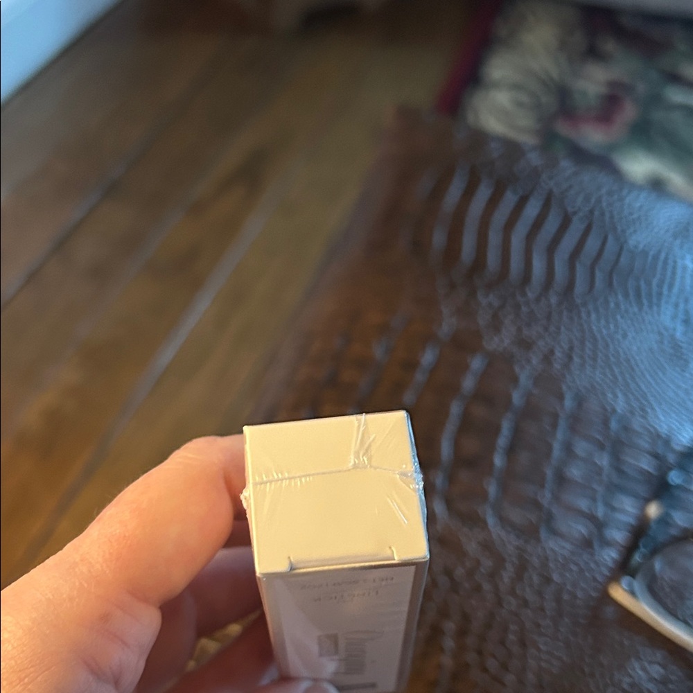 Changing Lipstick - Personalized Pink Hue - Picture 6 of 6